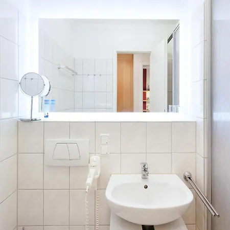 Apartment Im Seepark Mit Balkon Und Ahoi-rabatt Sellin (Rugen)
