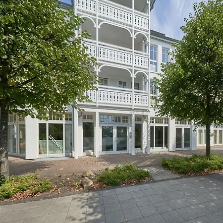 Im Seepark Mit Balkon Und Ahoi-rabatt * Sellin (Rugen)