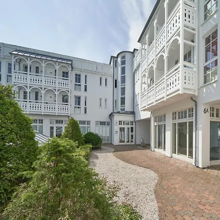 Im Seepark Mit Balkon Und Ahoi-rabatt Sellin (Rugen)
